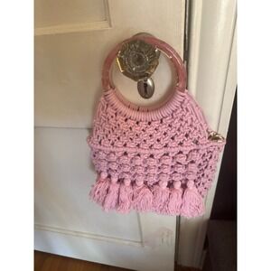 JUSTFAB Beach People Macrame Clutch. Pink‎